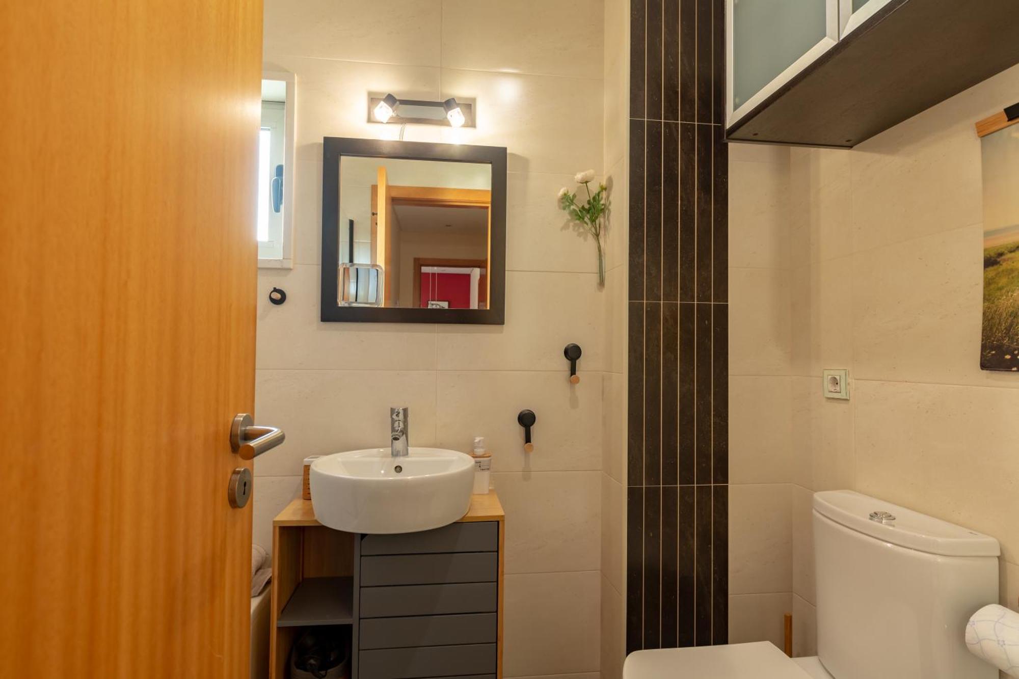 Francos Relaxing Apartment By The Metro Porto Exterior foto